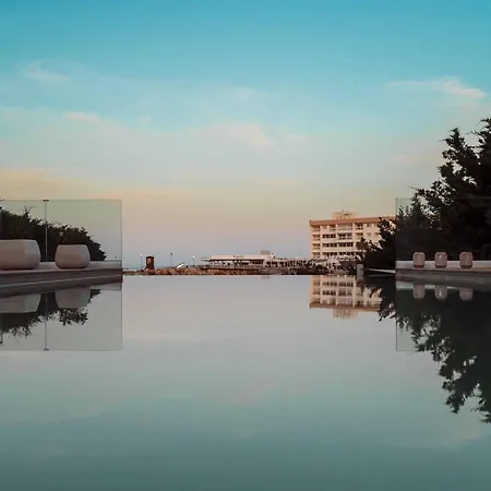 ヴィラ Blue Waves 3 Beachfront プロタラス